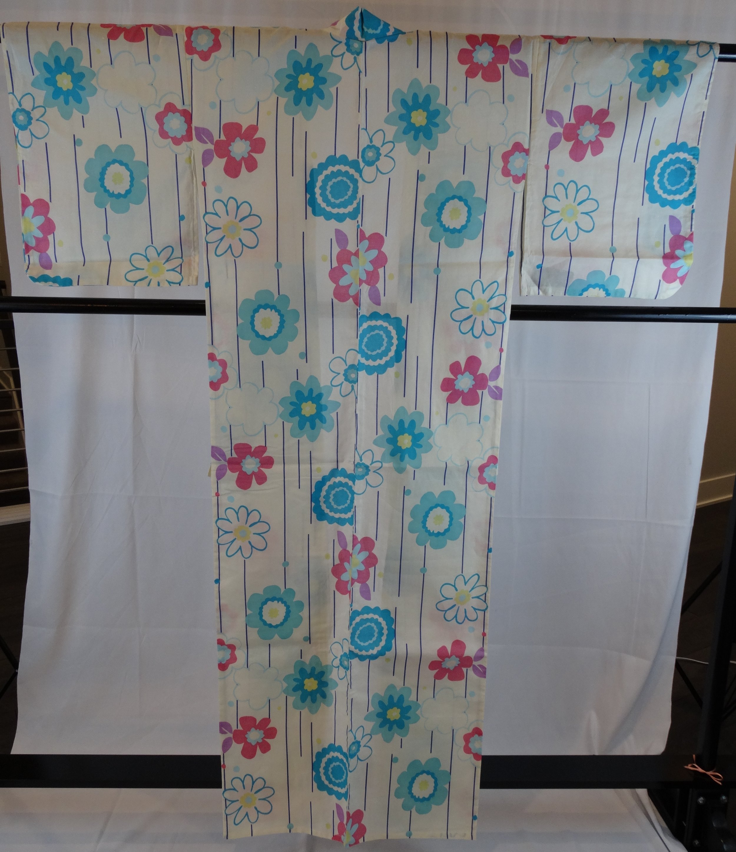 Yukata – Retro Fun Flowers