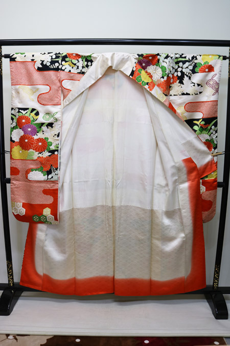 Vintage Silk Furisode Kimono – Chrysanthemum
