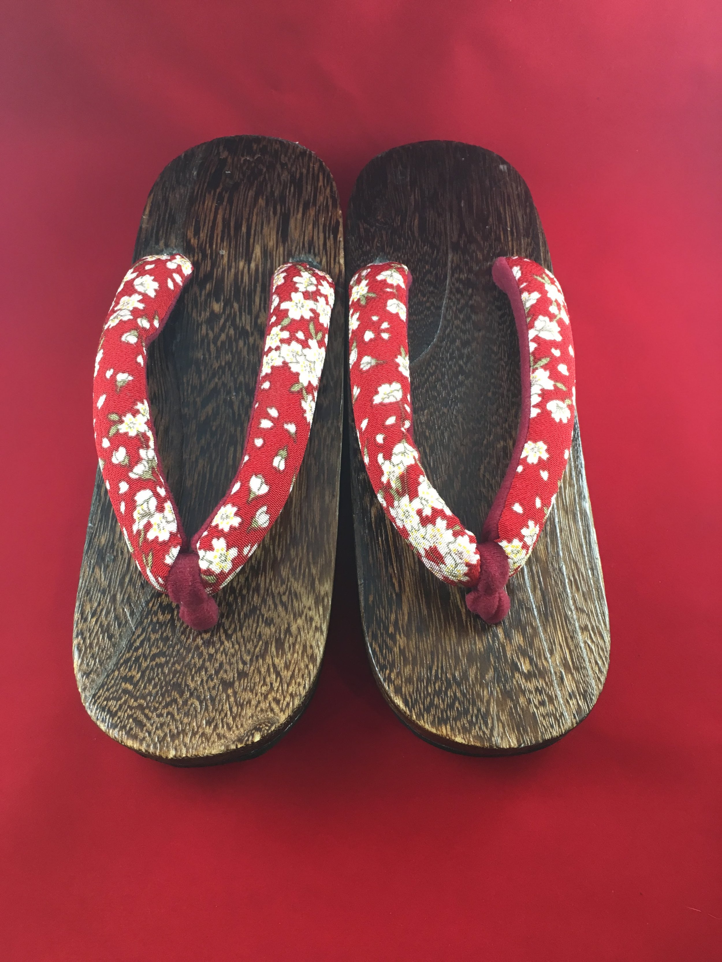 Geta (下駄 – Japanese Yukata flip-flops)