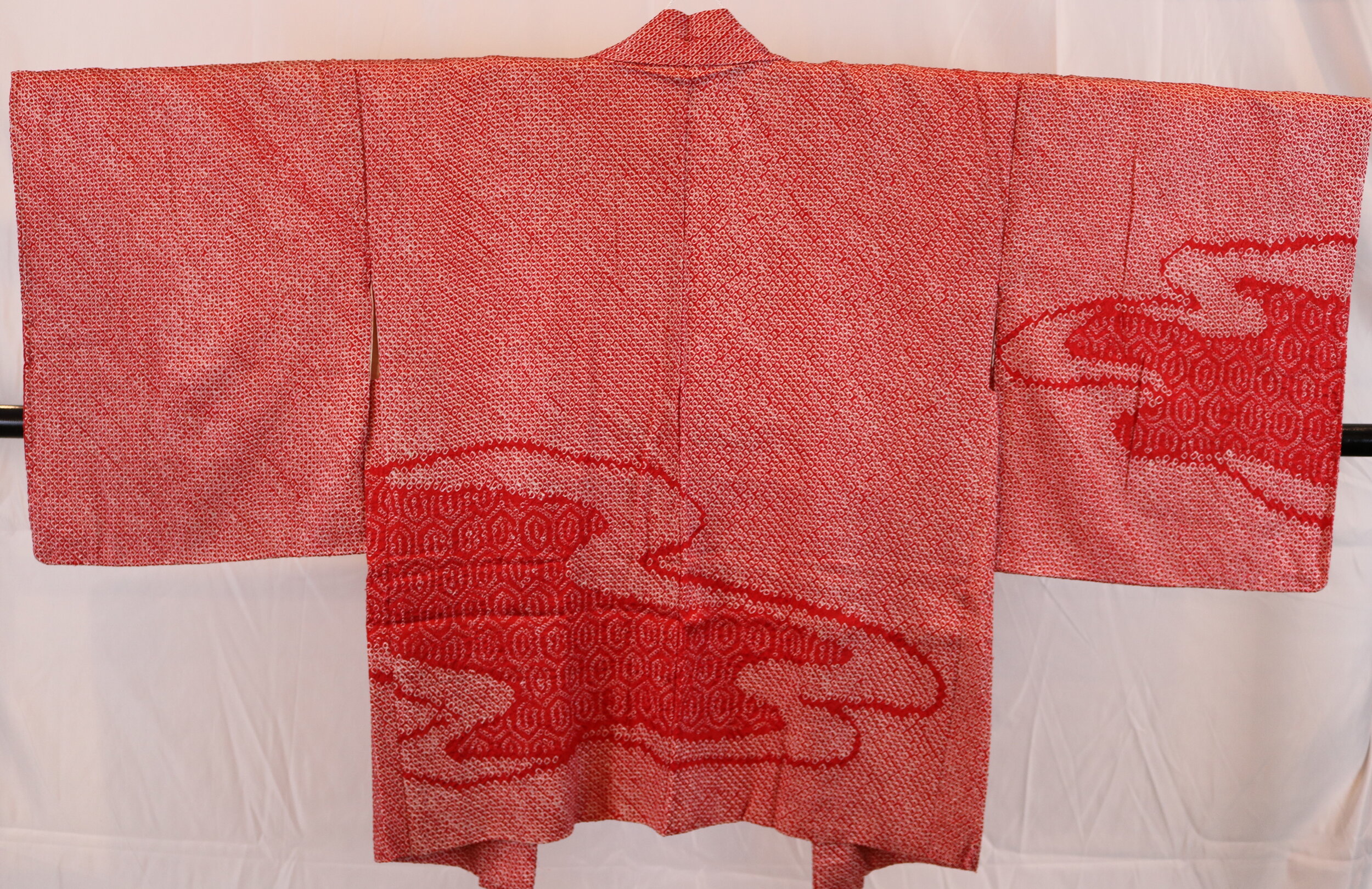 Haori – Shibori, 瑞雲 (Zuiun) - Red auspicious clouds